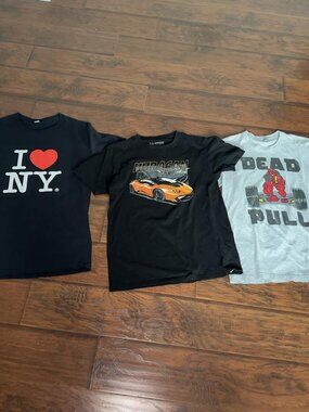 Mens Graphic T-Shirt Bundle M 3 I Love NY Huracan Deadpool Dead Pull